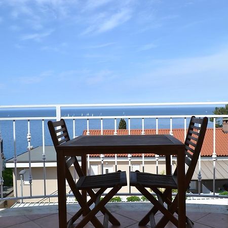 Apartment Jugo Piran Bagian luar foto