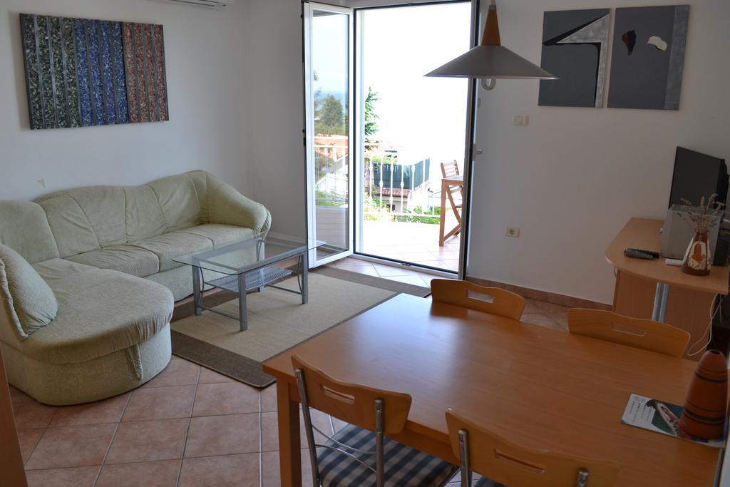 Apartment Jugo Piran Bagian luar foto