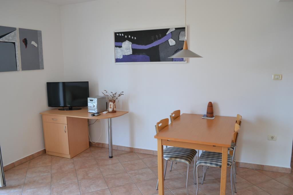 Apartment Jugo Piran Bagian luar foto