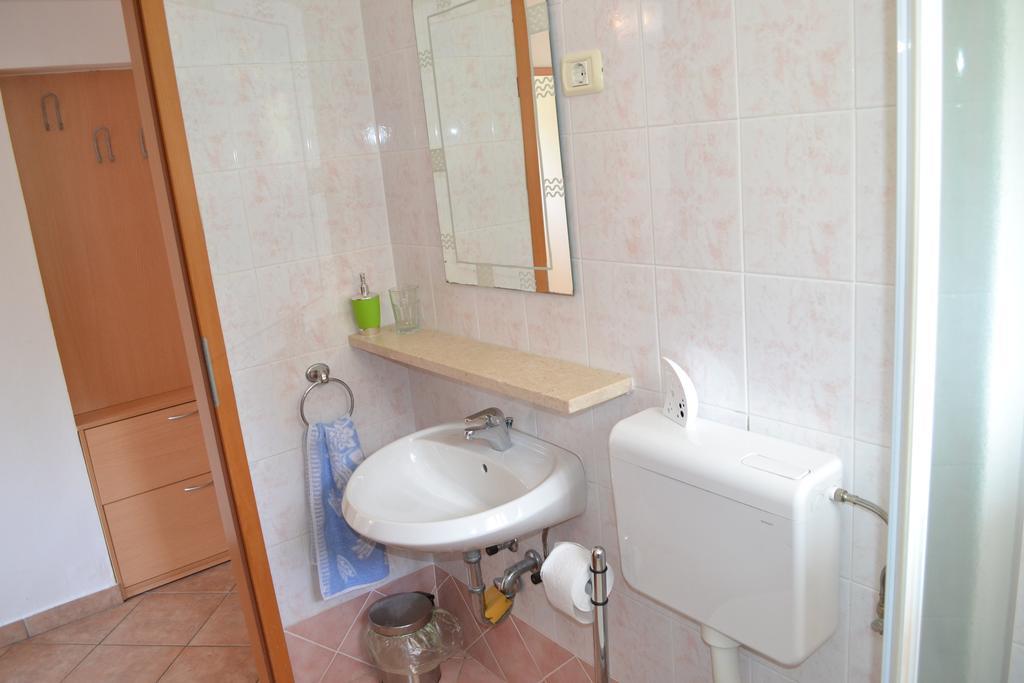 Apartment Jugo Piran Bagian luar foto