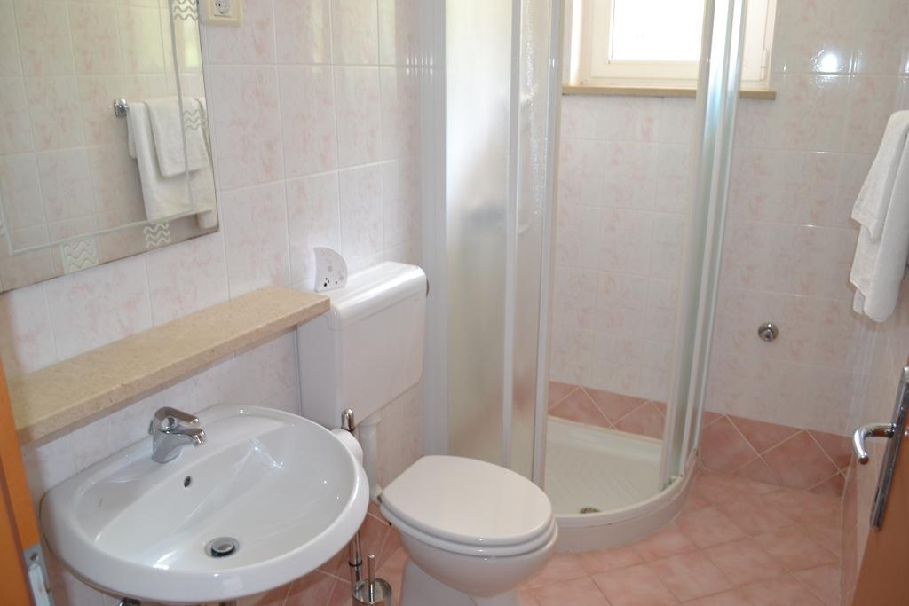 Apartment Jugo Piran Bagian luar foto